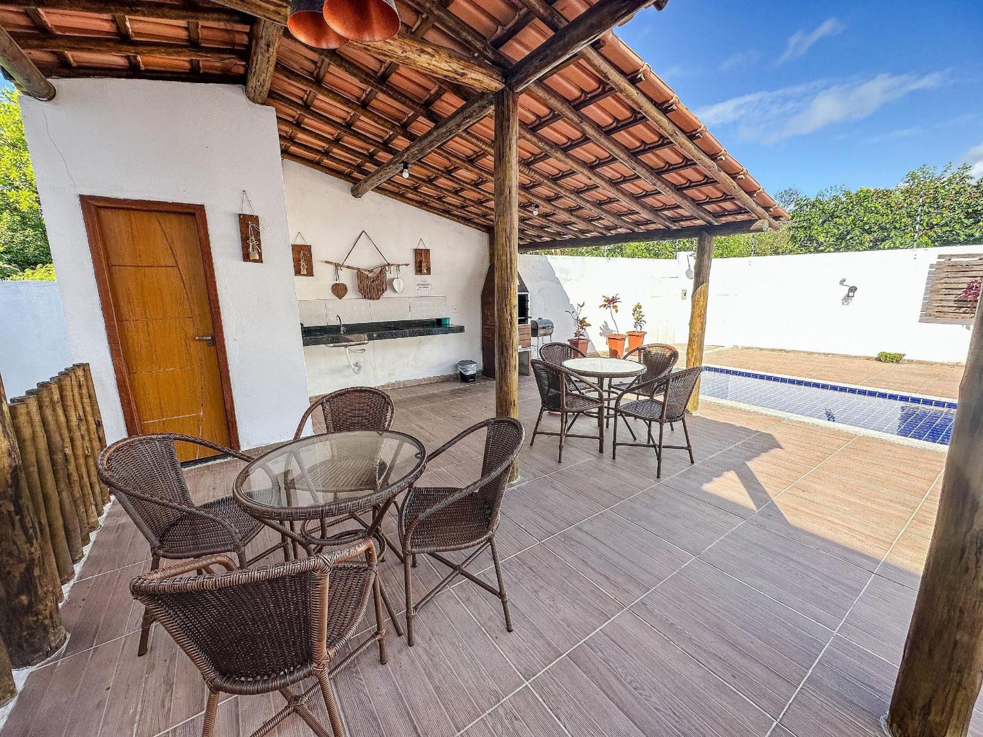 Taperapua Beachside Retreat: Poolside With Ocean-view Balcony