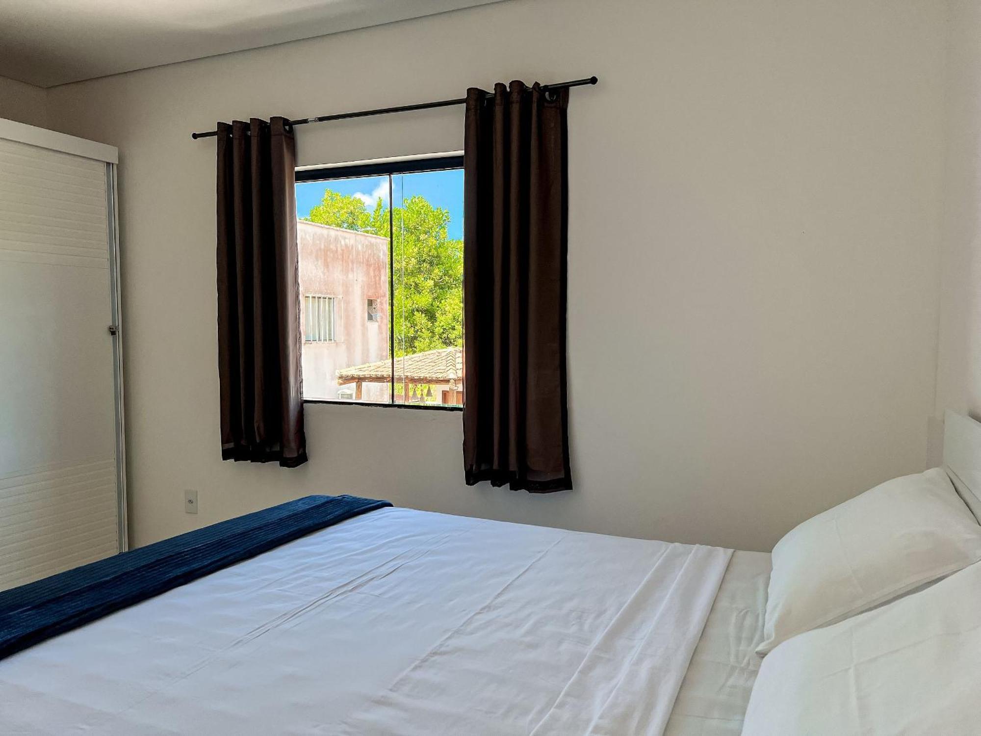 Casa de férias Taperapua Beachside Retreat: Poolside With Ocean-view Balcony *