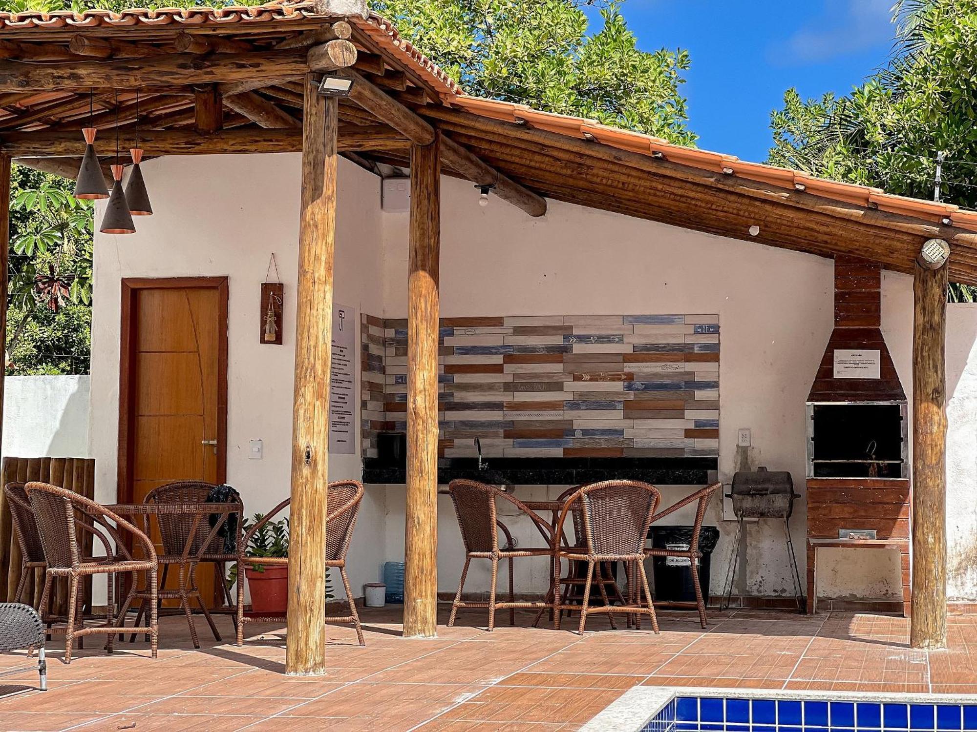 Taperapua Beachside Retreat: Poolside With Ocean-view Balcony Porto Seguro