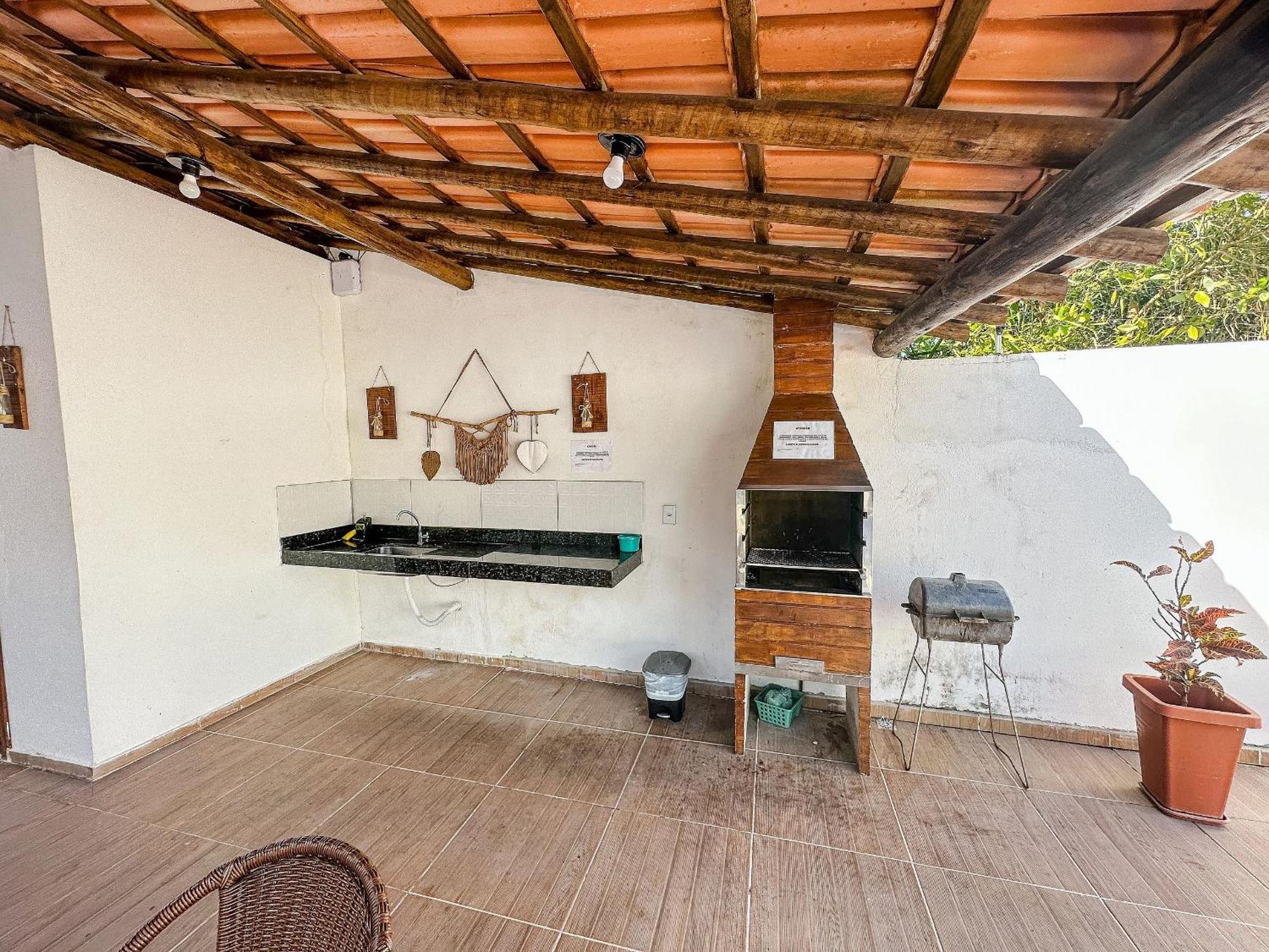 Taperapua Beachside Retreat: Poolside With Ocean-view Balcony Holiday home *