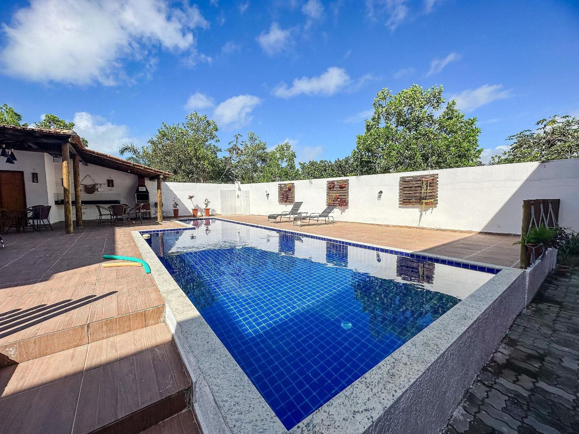 Taperapua Beachside Retreat: Poolside With Ocean-view Balcony Holiday home Porto Seguro