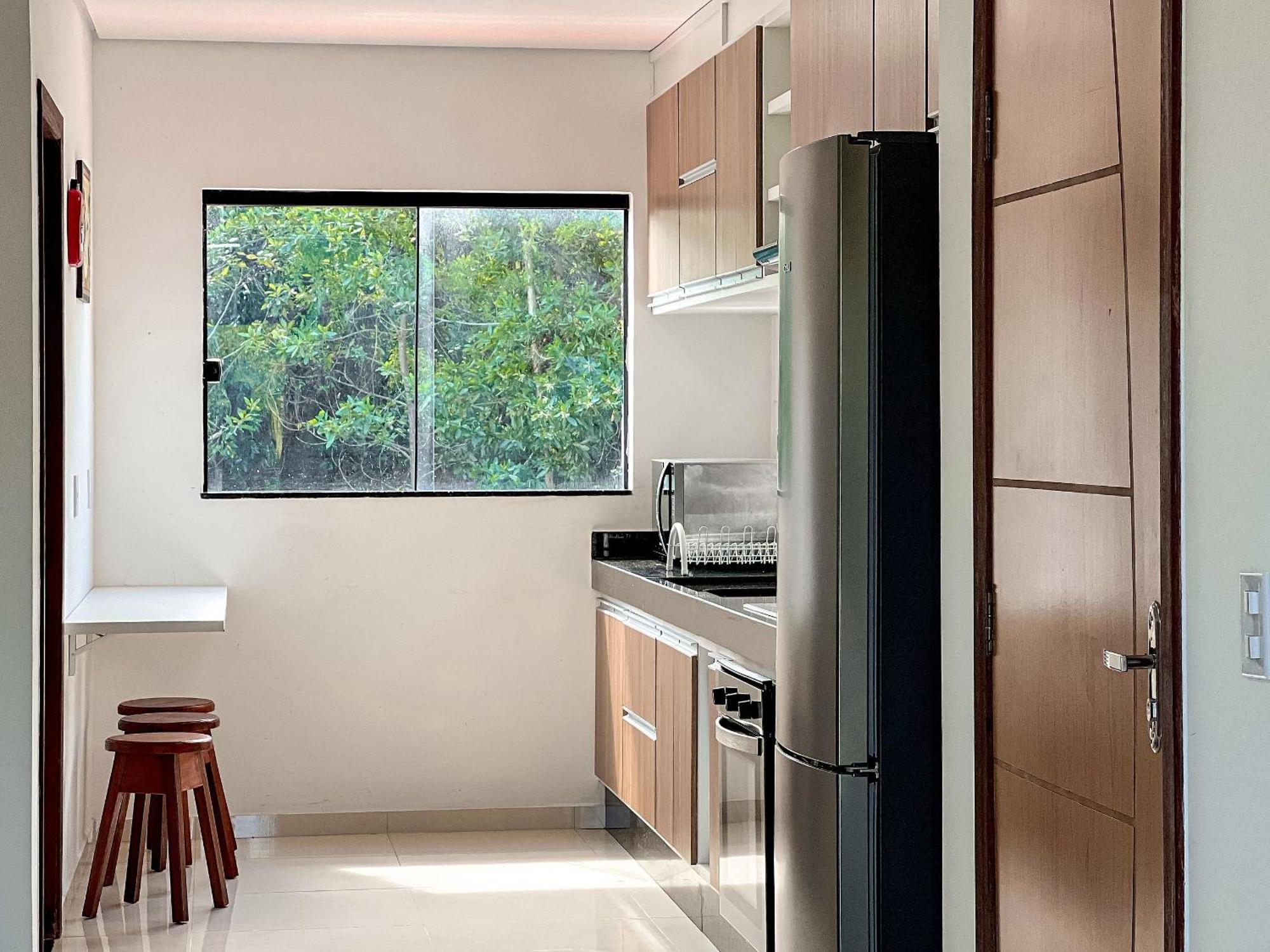 Taperapua Beachside Retreat: Poolside With Ocean-view Balcony Holiday home