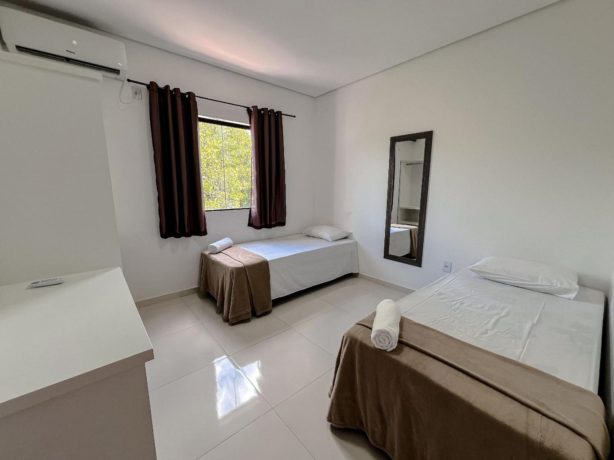 Taperapua Beachside Retreat: Poolside With Ocean-view Balcony Holiday home