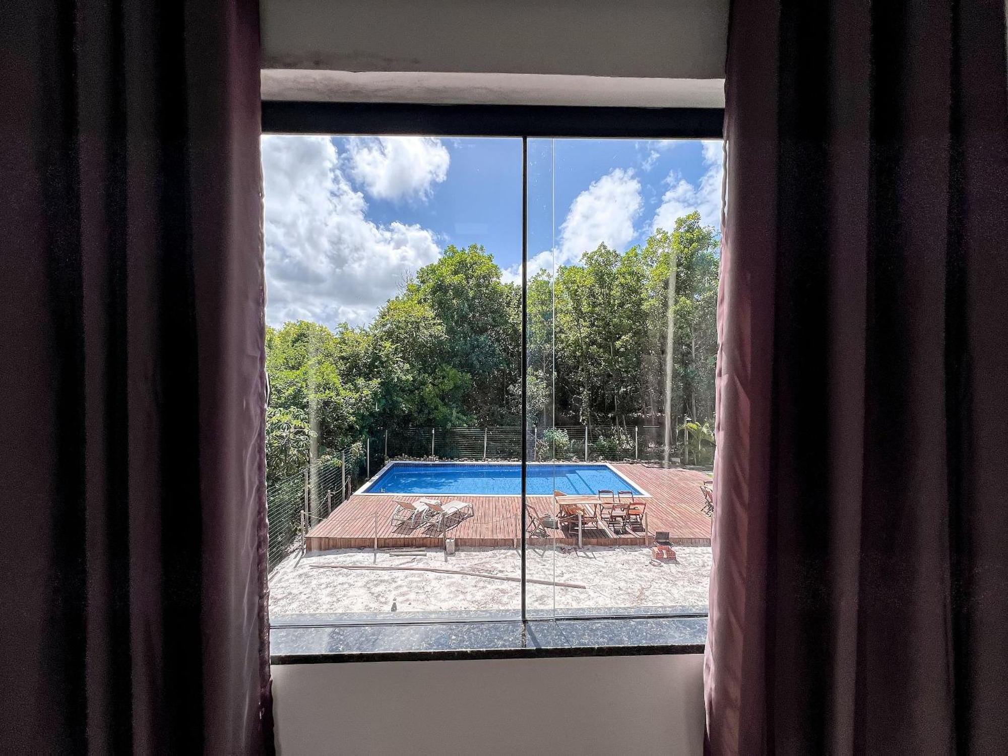 Taperapua Beachside Retreat: Poolside With Ocean-view Balcony