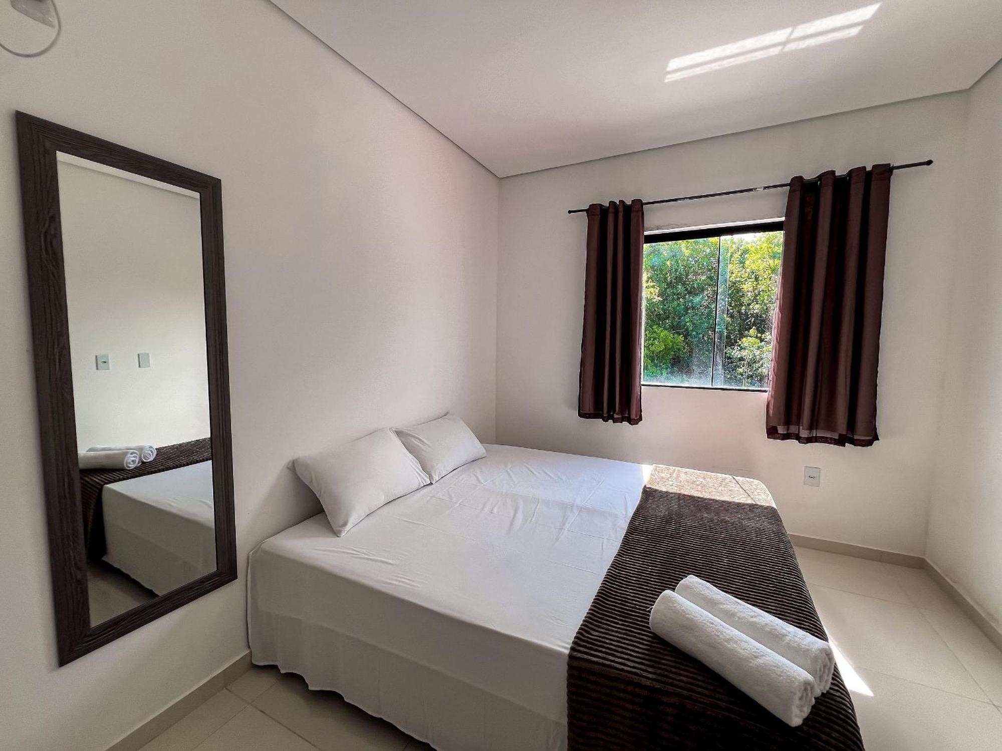 Taperapua Beachside Retreat: Poolside With Ocean-view Balcony Holiday home